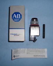 Allen Bradley 800MR-QB24 Operator – New in Stock